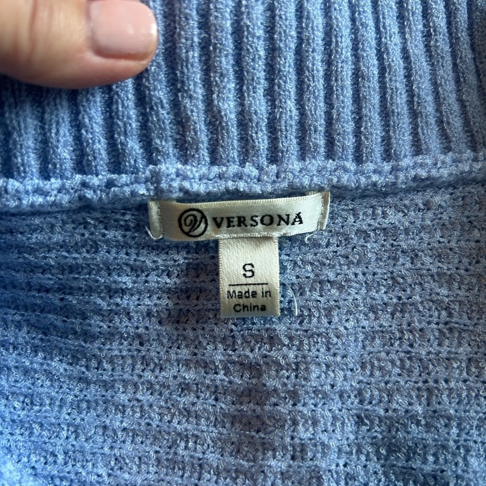 Versona Sky Blue Knit Top with V neck - Picture 4 of 6